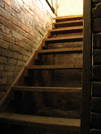 sweetmarimaribasementstairs